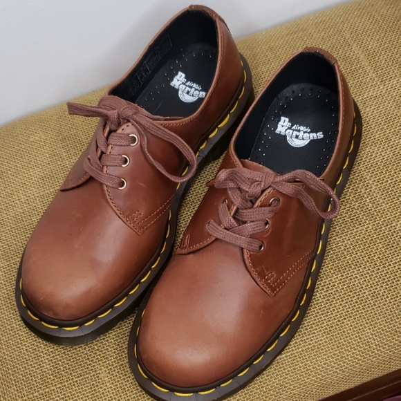 Dr. Martens Shoes - Dr Martens sz 6 ladies NWOB